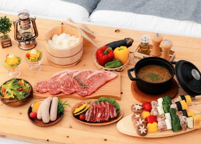こちらは、シェフ自慢の牛すじカレーが人気のLUXUNAカレー＆BBQコースです。トロトロに煮込まれた牛すじの出汁が効いた絶品カレーとBBQをお楽しみいただけるコースです。カレーはお子様でも食べられる辛さなのでご家族皆さまで是非お召し上がりください。